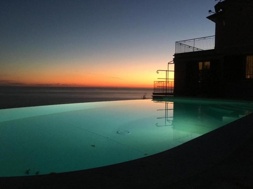Апартаменты Casaviva - Ampio Trilocale Vista Mare Con Piscina - Pieve Alta Пьеве-Лигуре Экстерьер фото
